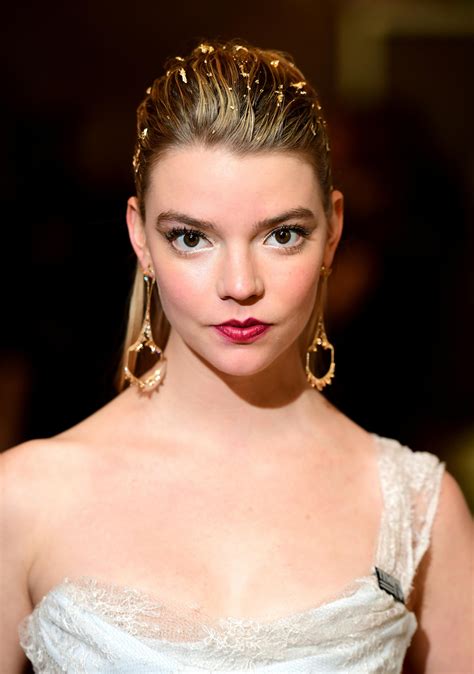 anya taylor joy cleavage|cleavage : r/AnyaTaylorJoy